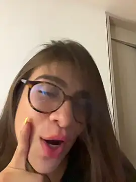 mariaisabella8 (F young) - Sexy  butt plug in doggy❤️