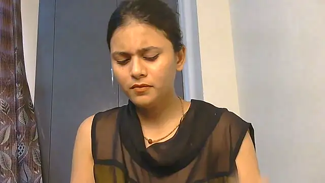 naira_fit (F young) - ak din ma hone vale goal show full body