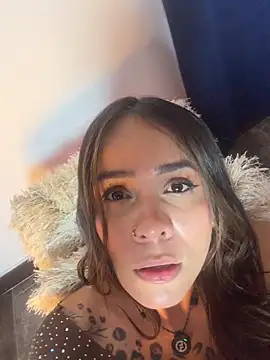 HotAlana_