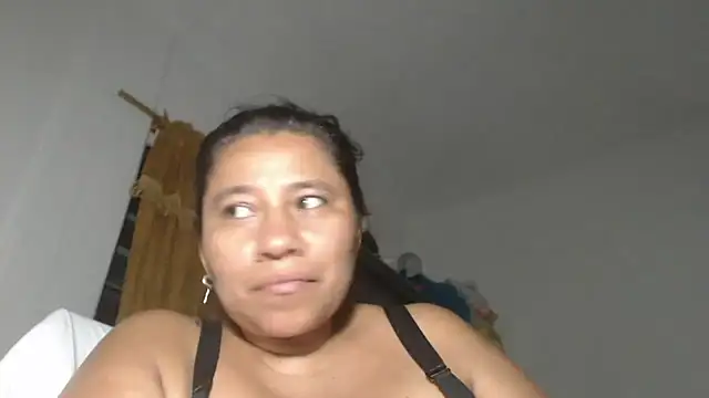 adrixxx38 live cam on StripChat