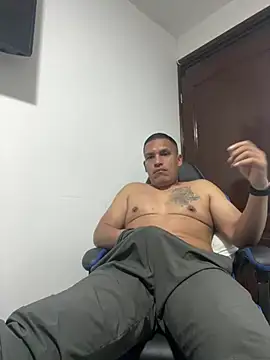 Gentiemax_23 live cam on StripChat