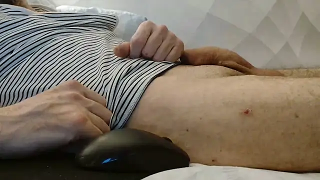 Ragahotitalia live cam on StripChat
