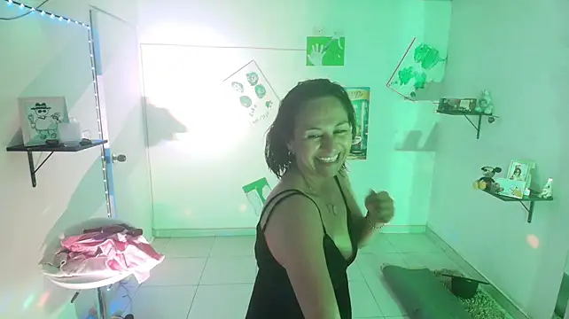 Lola_137 live cam on StripChat