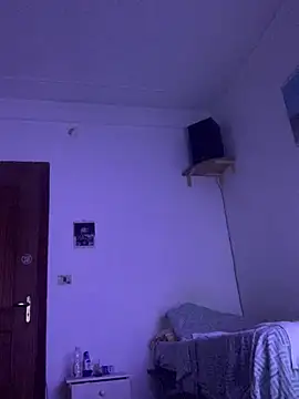 TORAKIKI79 live cam on StripChat