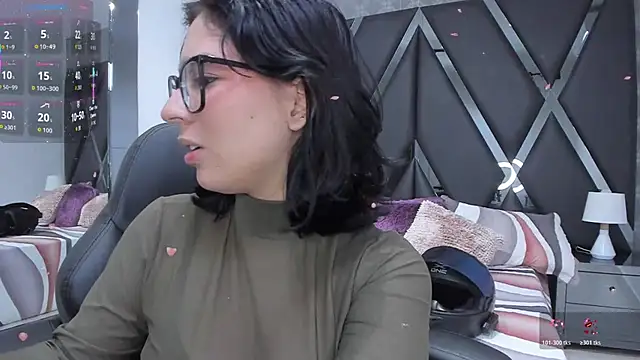 HaniKuspoka live cam on StripChat