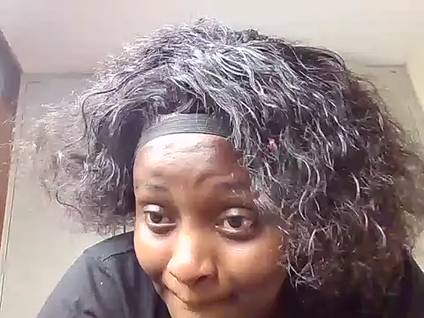 wildebony1 live cam on StripChat