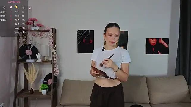 NicolleDraffen live cam on StripChat