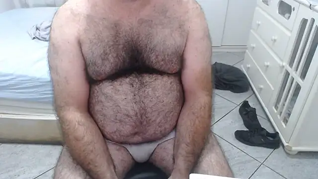MysterBearMG live cam