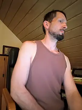 MuscleOtter live sex cam