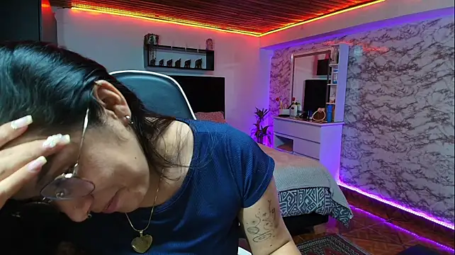Camila_IRoose live cam on StripChat