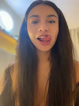CocoaGigiMuse live cam on StripChat