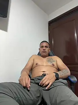 Gentiemax_23 live cam on StripChat