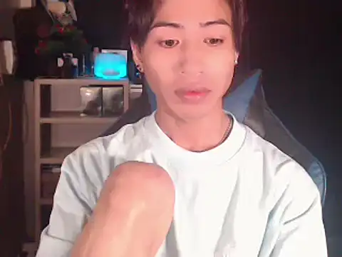 Yukino23 live cam on StripChat