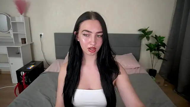 WildKittenX_ live cam on StripChat