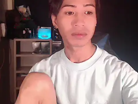 Yukino23 live cam on StripChat