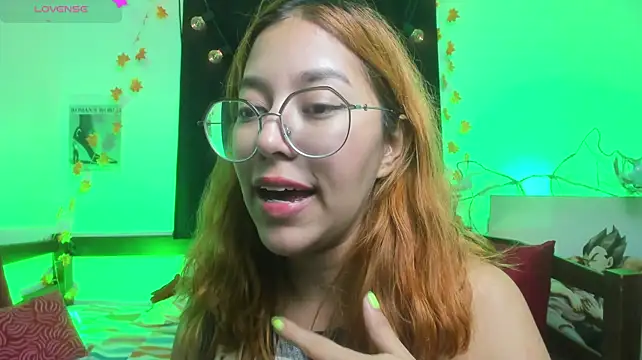 Juless_x live cam on StripChat
