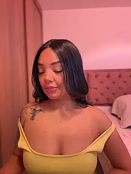 JennLeMoka live cam on StripChat
