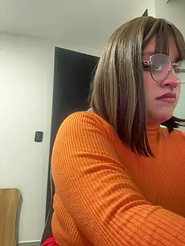 Sophia_Weest99 live cam on StripChat