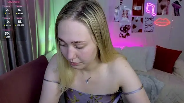 TinaShelton live cam on StripChat