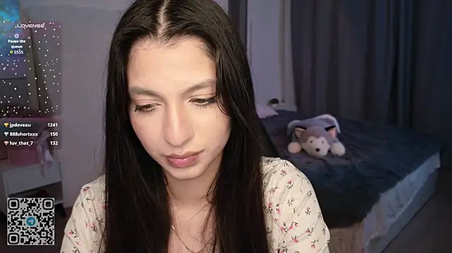 Honeycamilla live cam on StripChat