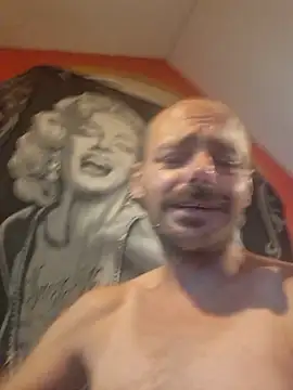 daddyandsplashqueen (Ask my age) - Flash titties