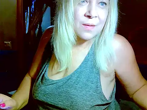 AgoniA7 live cam on StripChat