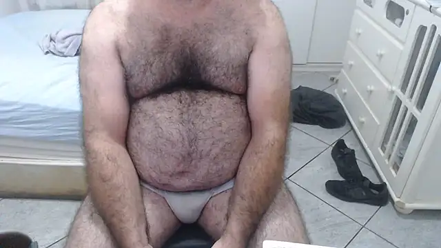 MysterBearMG live sex cam