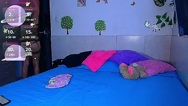 emily_cooper_t live cam on StripChat