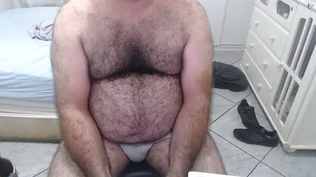 MysterBearMG live cam