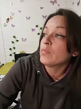 Isa_bluee live cam on StripChat