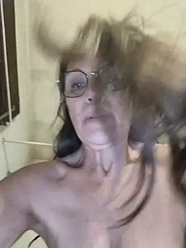 melmamalhuda@xh (F mature) - 💦💦Make me cum hard