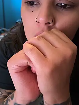 miacanela_xo