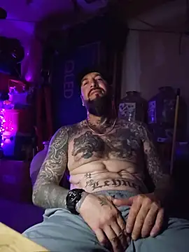 Beardedtattood live cam