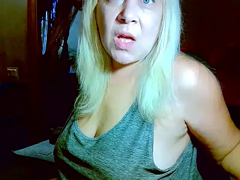 AgoniA7 live cam on StripChat