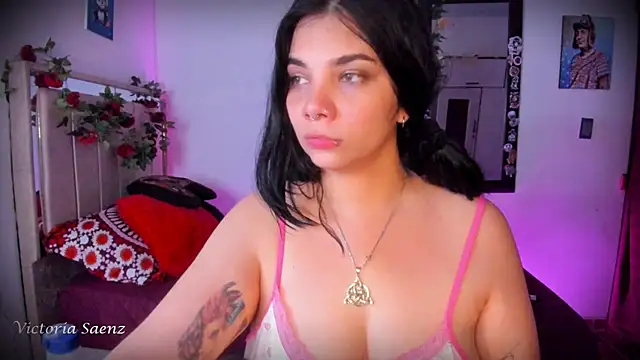 victoriaasaenz_ live cam on StripChat
