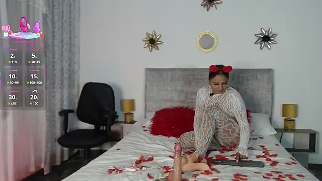 esmeralda_li live cam on StripChat