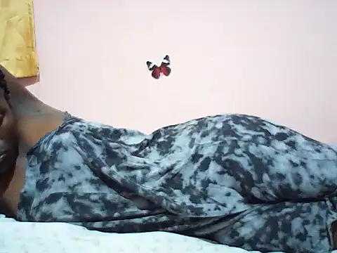 Hot_booty1 live cam on StripChat