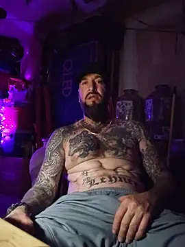 beardedtattood (Ask my age) - Naked
