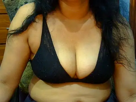 Horny_Doll24 live cam on StripChat