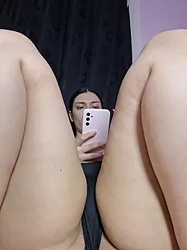 AmaiaSalvatore live cam on StripChat
