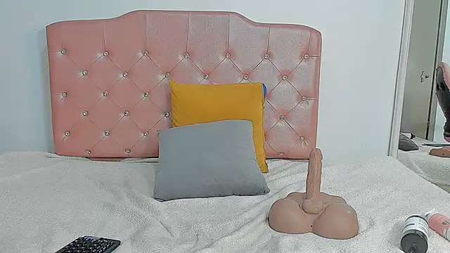 ebonycoworker (F young) - riding torso squirt
