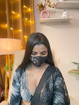 its_ur_flora live cam on StripChat