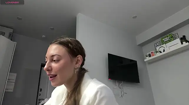 selena_favn