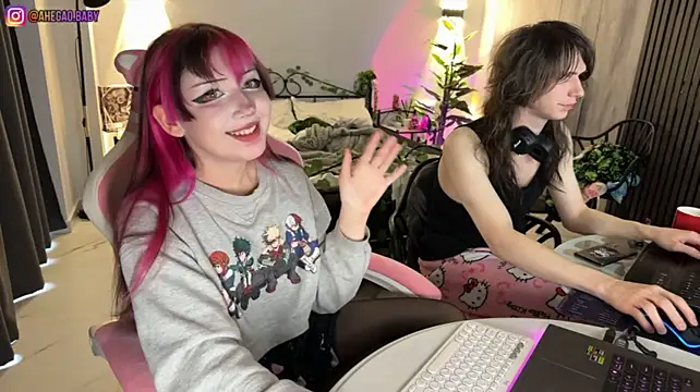 h3ntai_baby live cam on StripChat
