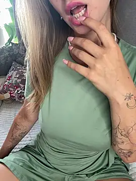 curvycatwow live sex cam