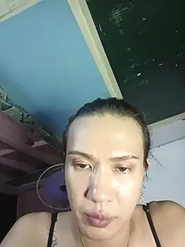 manilafoxts live cam on StripChat