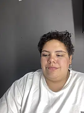 Hailey_Curvy live cam on StripChat