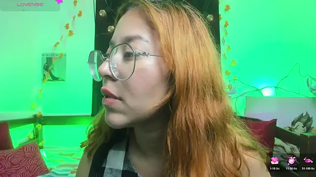 Juless_x live cam on StripChat