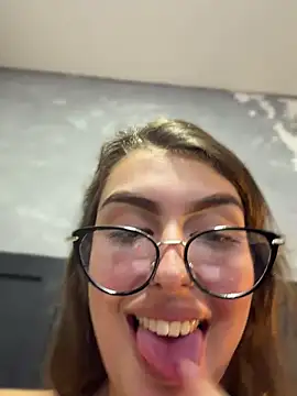 miiabellovic live sex cam