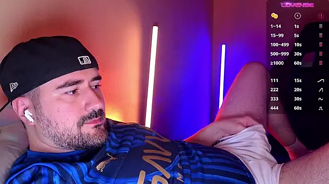 dom_theo live cam on StripChat